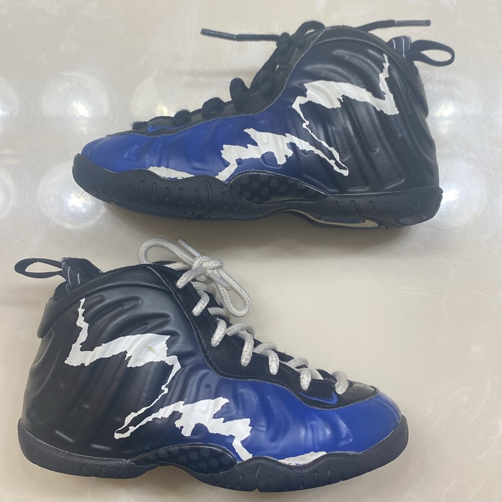 Nike Foamposite Boys Size 11c